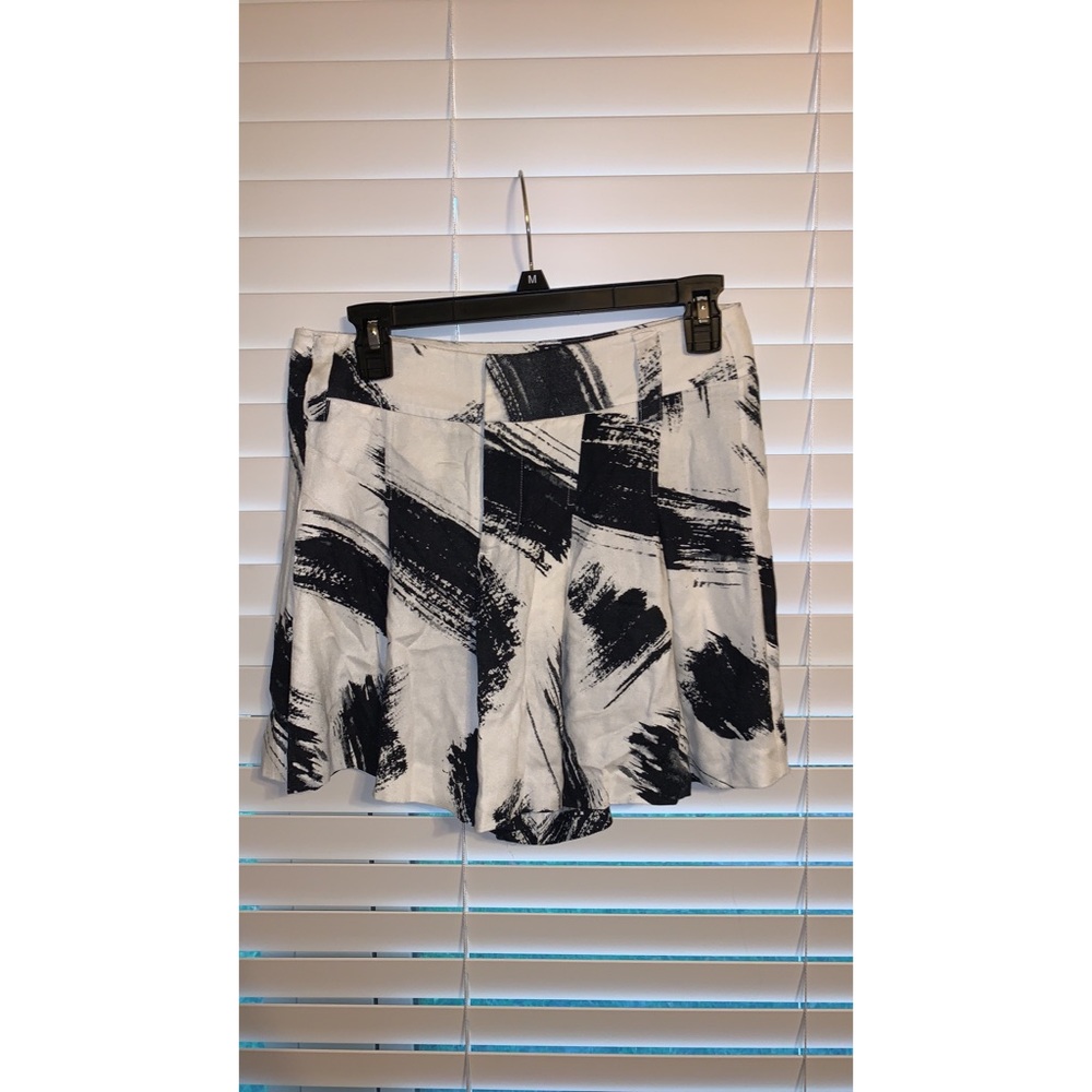 Pleated shorts